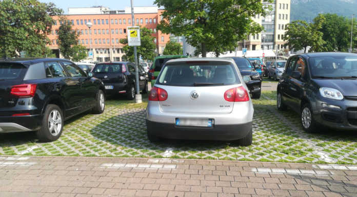 Parcheggi sprecati per colpa di qualche ‘egoista’. La segnalazione di una lettrice