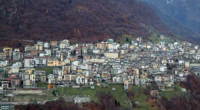 VIDEO – Premana canta… tutti uniti in un’unica voce più forte del coronavirus