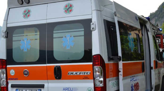 Mandello, malore al volante: 79enne esce di strada e urta due auto