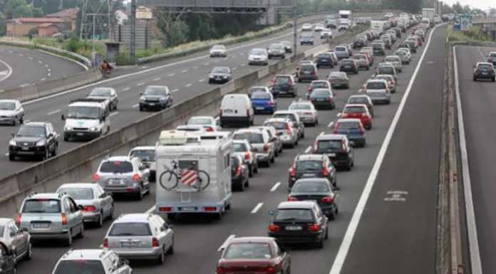 Strade: traffico intenso ma scorrevole nel weekend, il prossimo sarà da bollino rosso