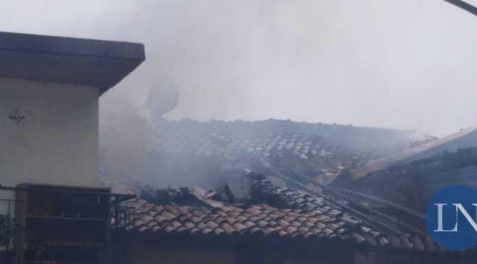 Robbiate. Incendio in via Colleoni, Vigili del Fuoco al lavoro
