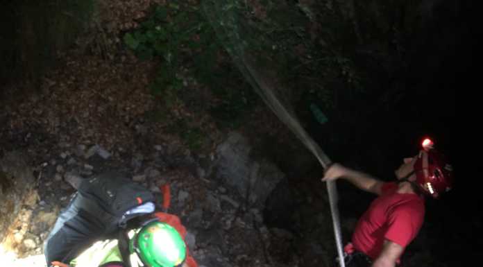 Cade in una scarpata, 55enne recuperata in serata dal soccorso alpino