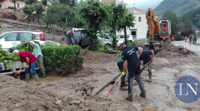 Dopo il disastro Casargo cerca di rialzarsi, un esercito di volontari al lavoro