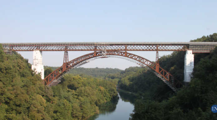 Ponte di Paderno, operai al lavoro alla galleria artificiale FOTO