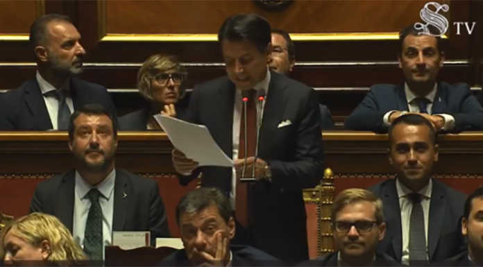 Conte si dimette e bacchetta Salvini. I commenti della politica lecchese