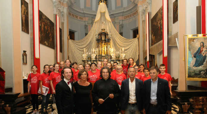 Introbio, in tanti al concerto di beneficenza, raccolti fondi per la ricerca