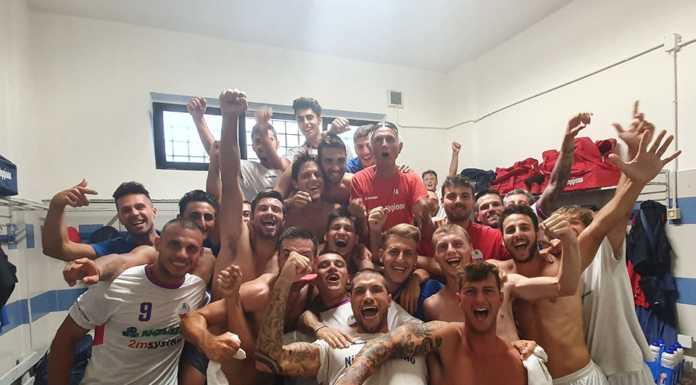 Il NibionnOggiono supera il Ponte San Pietro ai rigori nel turno preliminare di Coppa Italia La festa dei ragazzi del NibionnOggiono nello spogliatoio (foto tratta dalla pagina fb del NibionnOggiono)