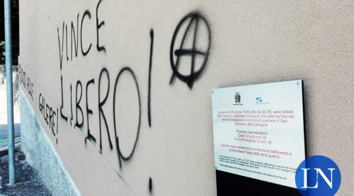 Blitz degli anarchici, scritte anche sull’ex scuola di San Giovanni