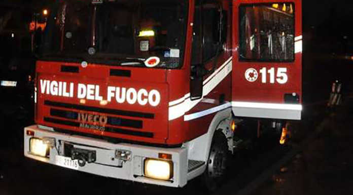 Colico, incendio all’azienda di rifiuti, intervengono i pompieri
