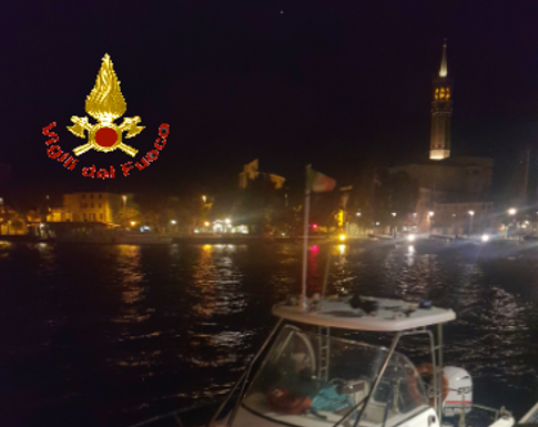 Donna in difficoltà nel lago, salvata dai Vigili del Fuoco