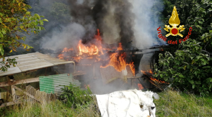Bulciago. Vigili del Fuoco al lavoro per un incendio ad un capanno agricolo