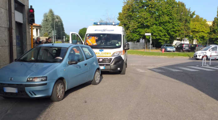 Merate, donna investita da un’auto al semaforo di Brugarolo