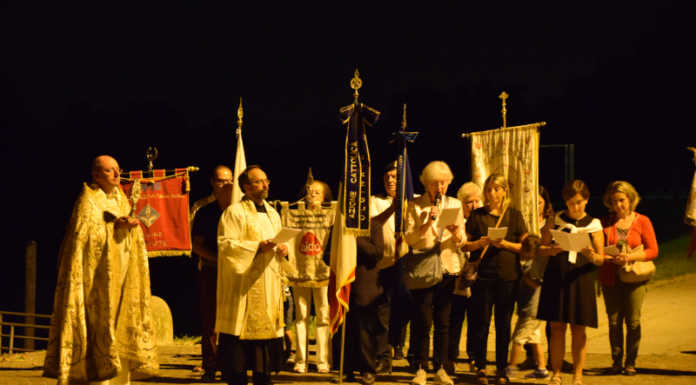 Olginate abbraccia don Gigi Colombo per il suo 25esimo di ordinazione