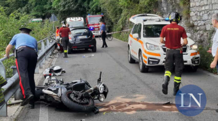 Oliveto, gravissimo incidente sulla Lariana: tre motociclisti feriti, uno sbalzato nel lago VIDEO