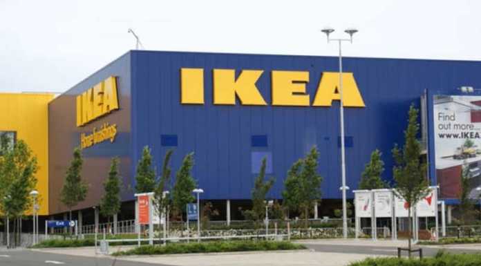 Sostanza irritante nell’aria, evacuata l’Ikea: due persone intossicate