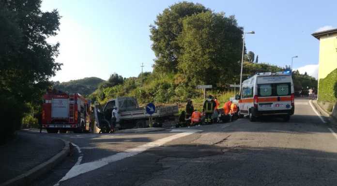 Montevecchia, moto contro furgone, 17enne elisoccorso