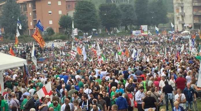 Pontida. Salvini: “Qui nasce l’Italia del futuro”. Sul pratone anche i militanti lecchesi