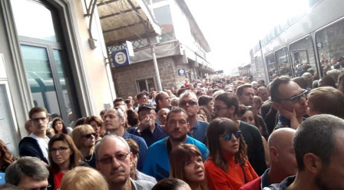 Frecce Tricolori, caos treni. Gli organizzatori si scusano e respingono le accuse