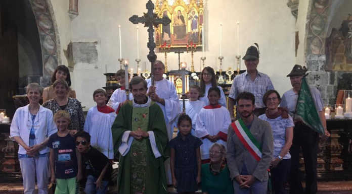 Dopo due anni Varenna saluta Don Angelo, il grazie della comunità