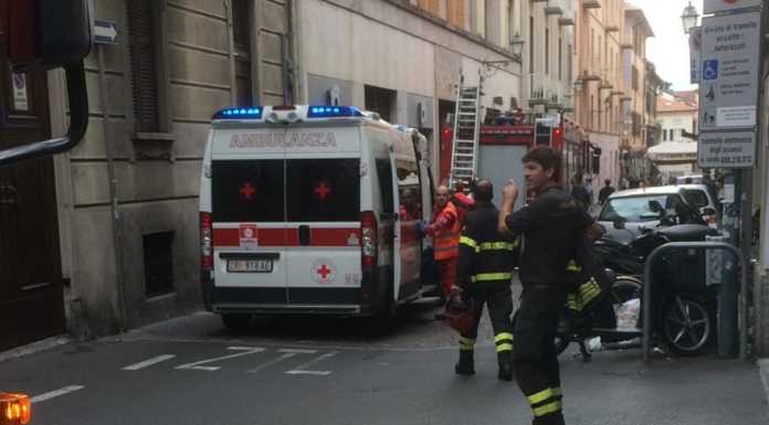 Via Cairoli, anziana ferita in casa. Intervengono 118 e pompieri
