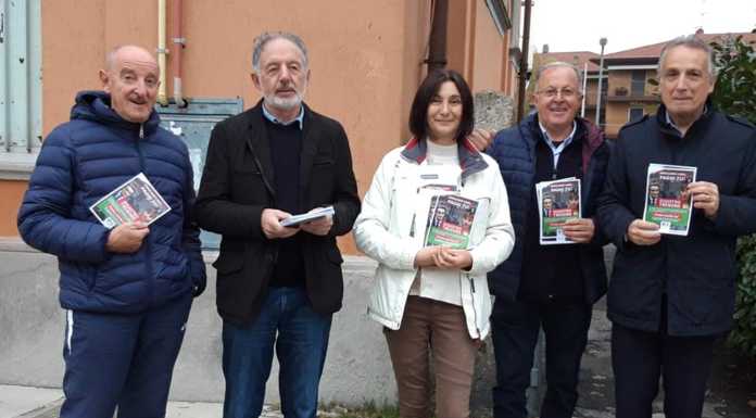 L’Halloween dei pendolari: PD nelle stazioni per dire “Basta Trenord”