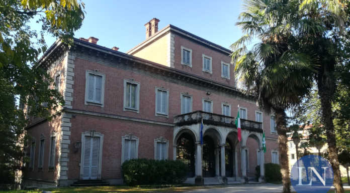 Merate, sei piante da tagliare in Villa Confalonieri: “Poi la riqualificazione”