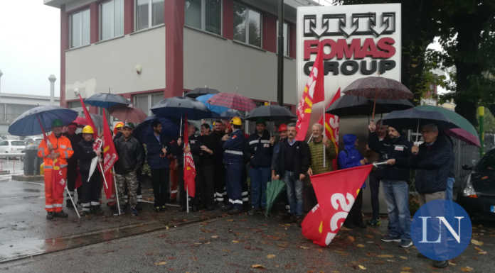 Osnago, sciopero alla Fomas: “Gli operai di Cernusco vanno ricollocati”