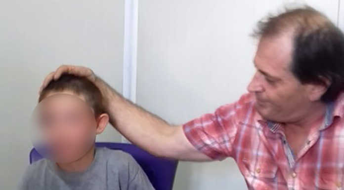 Afrim riabbraccia il figlio in Siria, ora la paura delle bombe turche