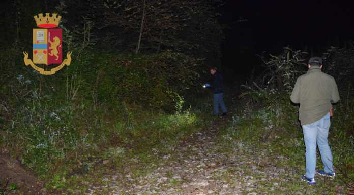 Spara contro lo spacciatore per rapinarlo, resta in carcere il 23enne arrestato