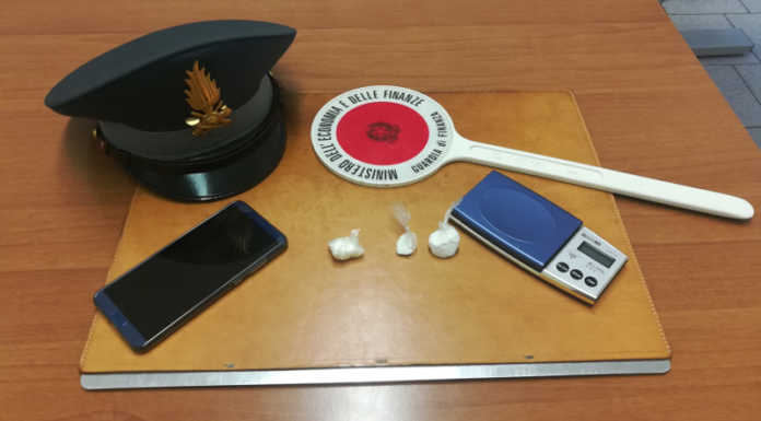 Sorpreso con 8 grammi di coca, arrestato uno spacciatore a Merone