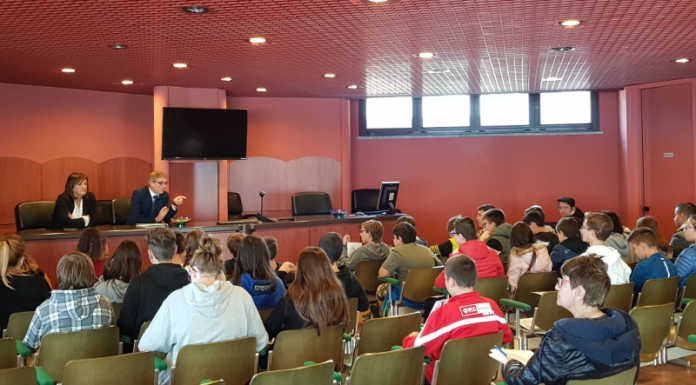 Giornata del risparmio: lezione in banca per 90 studenti della Valsassina