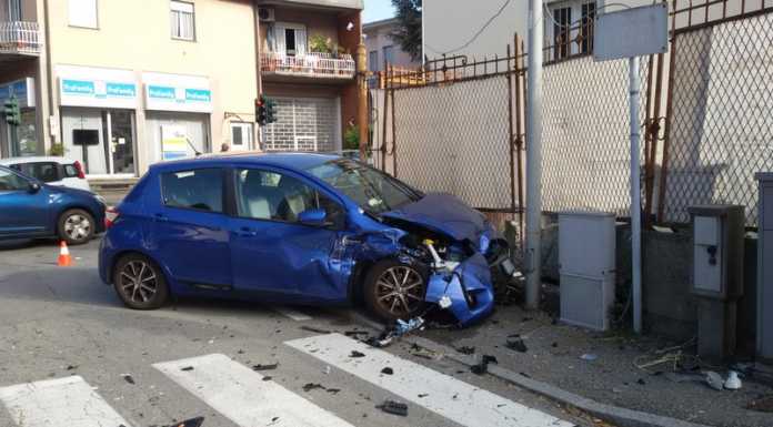 Lecco. Schianto tra due auto in corso Promessi Sposi, nessun ferito grave