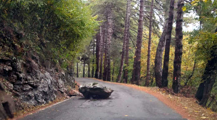 Masso sulla Ballabio – Resinelli, Vigili del Fuoco al lavoro