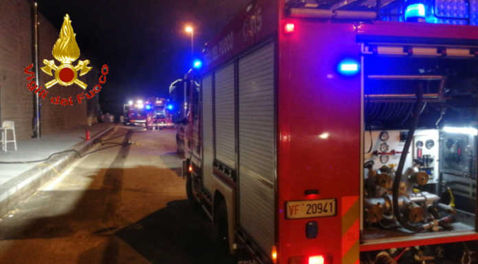 Roghi a Civate e a Monticello Spa, nottata di lavoro per i Vigili del Fuoco