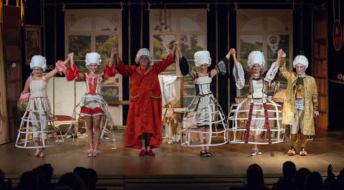 Premiazioni e spettacolo comico per la chiusura del festival di teatro Città di Merate