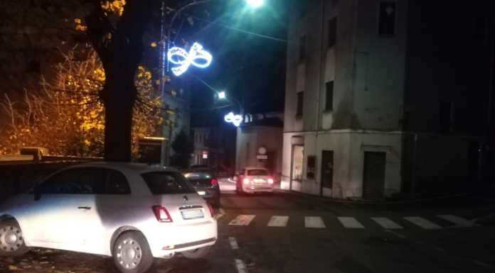 Olgiate, accese le luminarie grazie a Comune e commercianti