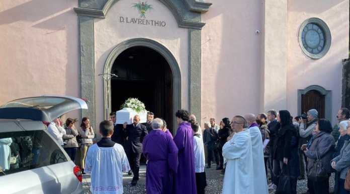 Abbadia, l’addio alla piccola Alexandra: “Ora sei un angelo che veglia su di noi”