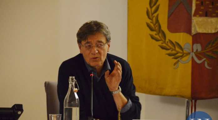 Calolzio. Dopo il maltempo sistemato a tempo di record il tetto della scuola di Foppenico