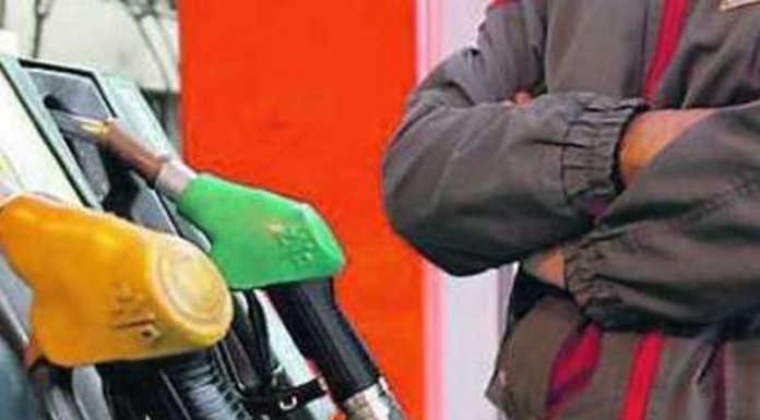 Benzinai in sciopero contro il Governo fino a venerdì mattina benzinai