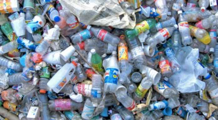 Valmadrera, mozione ‘plastic free’ in Comune: “Riduciamo l’uso della plastica”