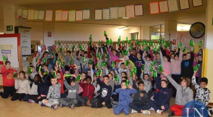 Una borraccia per ogni studente: “Aiutateci a ridurre i rifiuti”