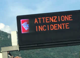 SS36 dir. Scontro auto-moto, code tra svincolo di via Pergola e svincolo ospedale incidente_cartello_ss36