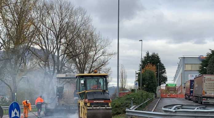 Casatenovo: lavori notturni di asfaltatura sulla Sp 51 La Santa