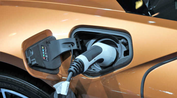 Lario Reti Holding: arrivano le colonnine per la mobilità elettrica