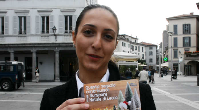 Lecco si illumina per Natale grazie a duecento commercianti (LE FOTO)