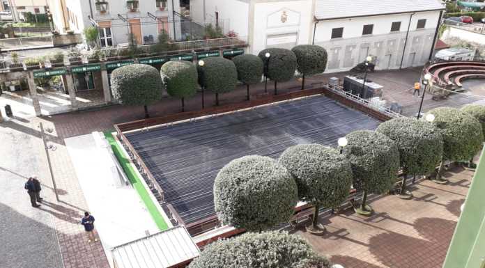 Mandello, ecco la pista di ghiaccio: venerdì gratis per l’inaugurazione