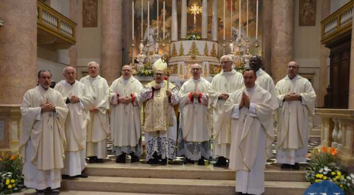 San Martino, monsignor Luigi Negri celebra la messa solenne
