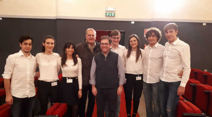 Cernusco, tutto esaurito per Enrico Bertolino al cine teatro San Luigi