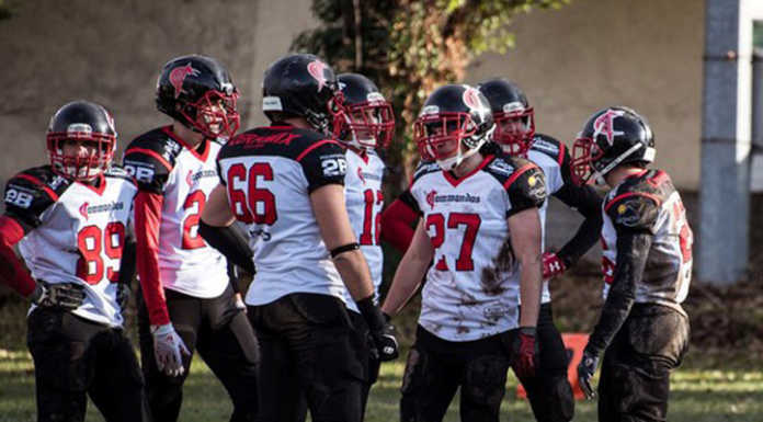 Football americano. Zampata degli Alligators, Commandos ko