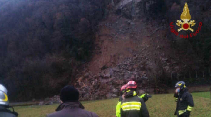 Grossa frana cade sulla Provinciale a Forcola, strada chiusa